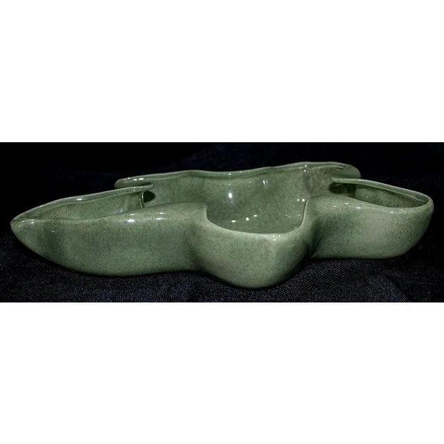 Mid-Century Modern Mid-Century Red Wing Pottery Dish - Color & Shape For Sale - Image 3 of 6