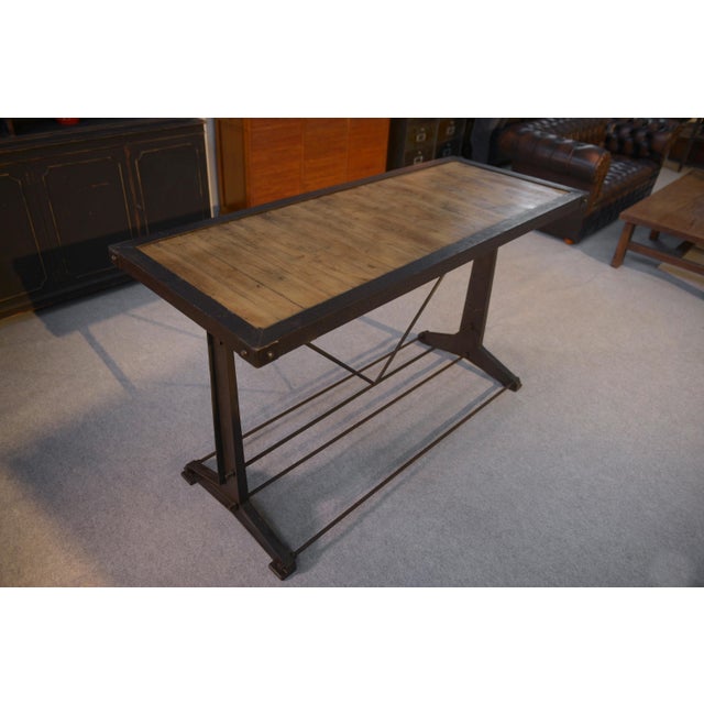 Industrial Console Table with Oak Top, 1950s, in Very Good conditions. Designed 1950 to 1959