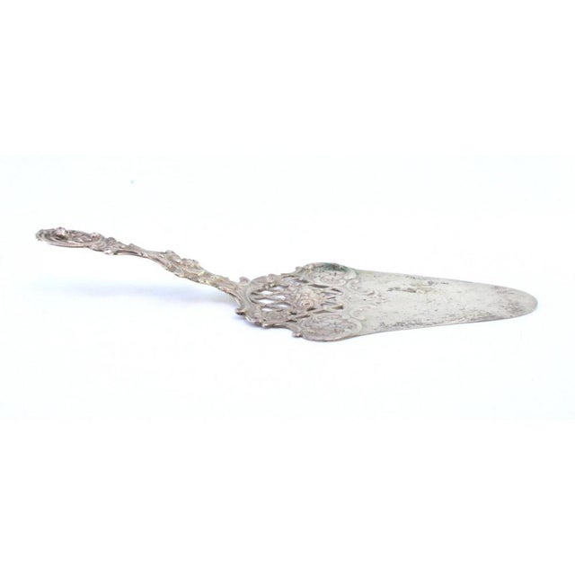 Silver Scalloped Cake Serving Spatula For Sale - Image 3 of 6