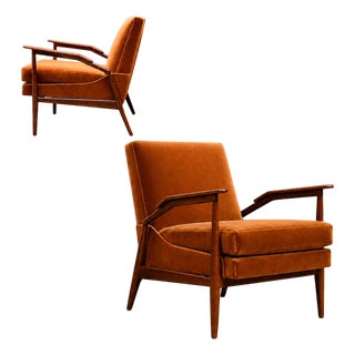 Giuseppe Scapinelli Pair of Armchairs in Caviúna & Burnt Caramel Mohair Velvet, Brazil, 1950s For Sale