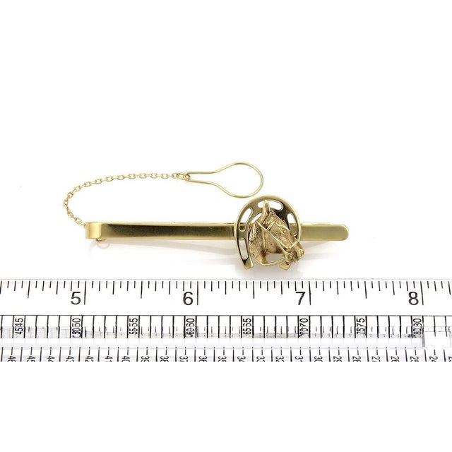Carrera y Carrera Mid 20th Century Carrera y Carrera Horse Shoe & Horse 18k Yellow Gold Tie Clip For Sale - Image 4 of 4