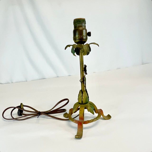 1940s Petite Italian Boho Chic Tole Table Lamp. For Sale - Image 10 of 12