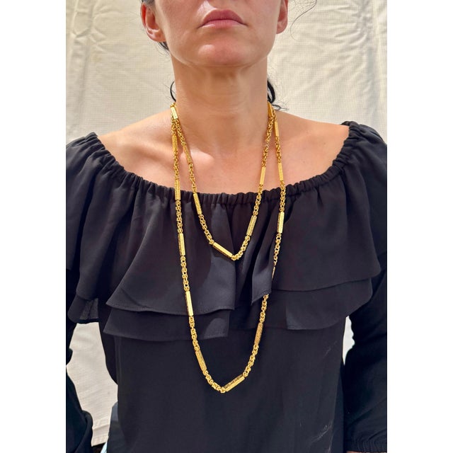 Vintage 63 Gm 18 Karat Yellow Gold Handmade Chain 30 Inch Unique Opera Length For Sale - Image 14 of 18