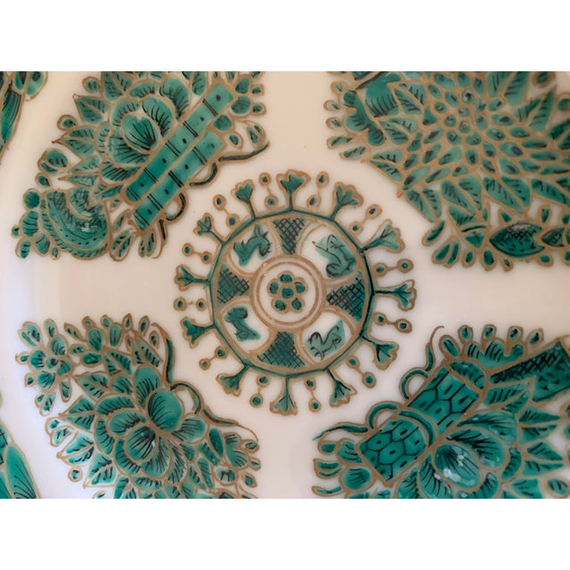 Set of Eight Green Fitzhugh Porcelain Butter Plates Along With a Serving Dish For Sale - Image 16 of 16