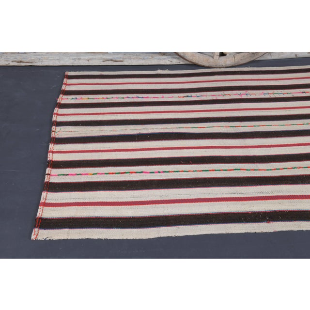 Vintage Turkish Hand-Knotted Wool Cotton Beige Kilim Area Rug For Sale - Image 4 of 10