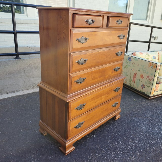 1960s 1960s American Colonial Revival Cherry Seven-Drawer Chest-on-Chest For Sale - Image 5 of 11