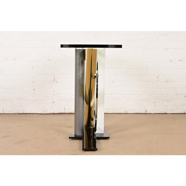 Chrome Kaizo Oto for Design Institute of America Postmodern Sculptural Steel and Brass Glass Top Console Table, 1980s For Sale - Image 8 of 10