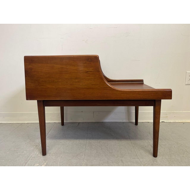 Brown 1970s Vintage Mid Century Modern Heywood Wakefield Cliff House End Table. For Sale - Image 8 of 10