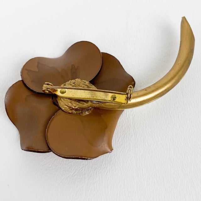 2000 - 2009 Francoise Montague Resin Brooch Cocoa Brown Poppy Flower For Sale - Image 5 of 8