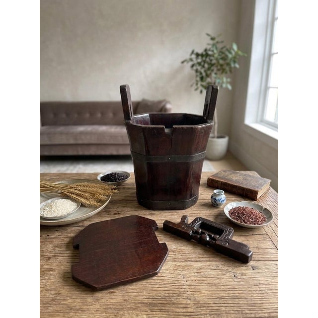 Chinoiserie Mid-20th Century Chinese Solid Wood Carved Rice Bucket With Locking Lid For Sale - Image 3 of 11