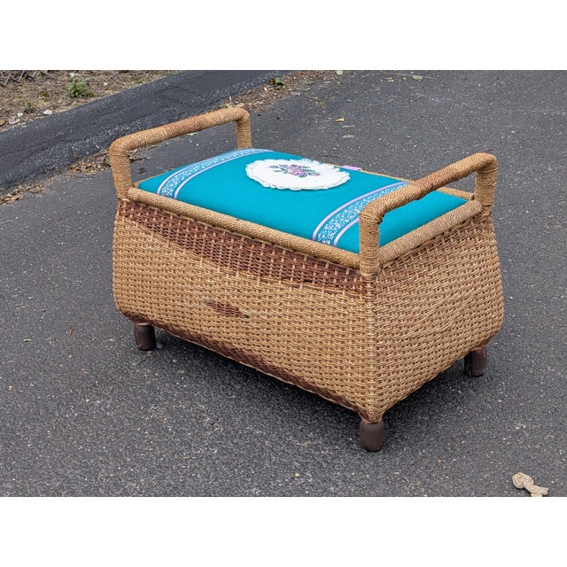 Vintage English Bombay-Shaped Woven Rattan Bench With Underseat Storage For Sale In Washington DC - Image 6 of 7