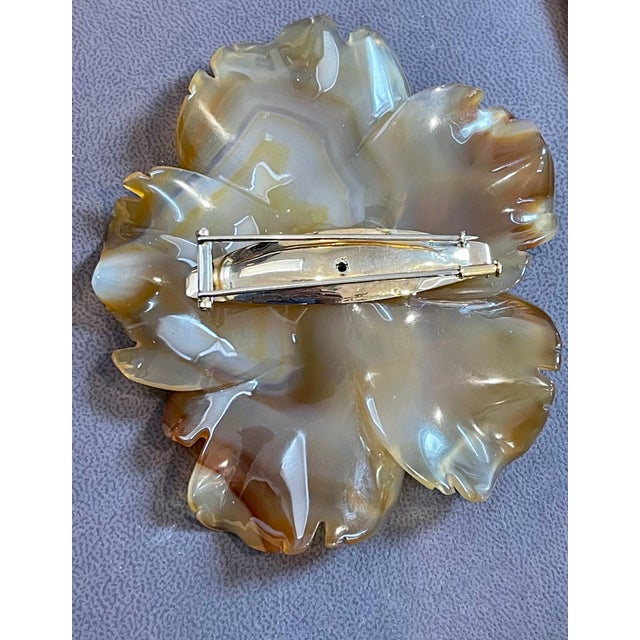 The School of Paris 400 Carat Natural Agate, Amethyst, Ruby and Emerald Big Flower Pin 14K Gold For Sale - Image 3 of 18