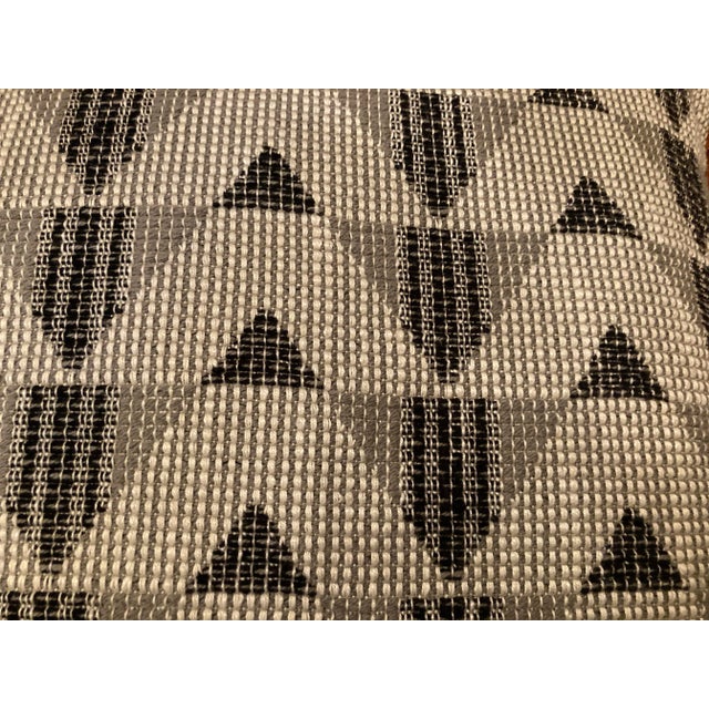 1990s Original Handmade Knit Decorative Pillow, Down Feather Insert Zipper Closure For Sale In Dallas - Image 6 of 12