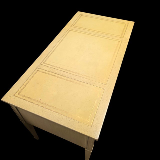 Sligh Furniture French Provincial Louis XVI Revival Five-Drawer Writing Desk With Tooled Leather Top, Circa 1960s For Sale - Image 15 of 18