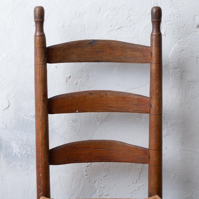American A Pair of American Ladder Back Chairs, 19th Century For Sale - Image 3 of 17