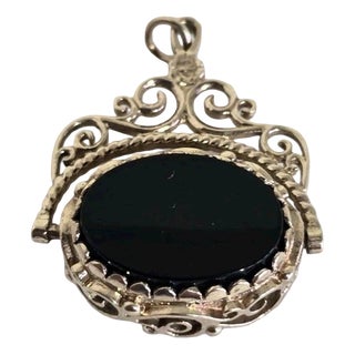 Vintage 9ct Yellow Gold, Tigers Eye, and Black Onyx Fob Pendant, London, 1970 For Sale