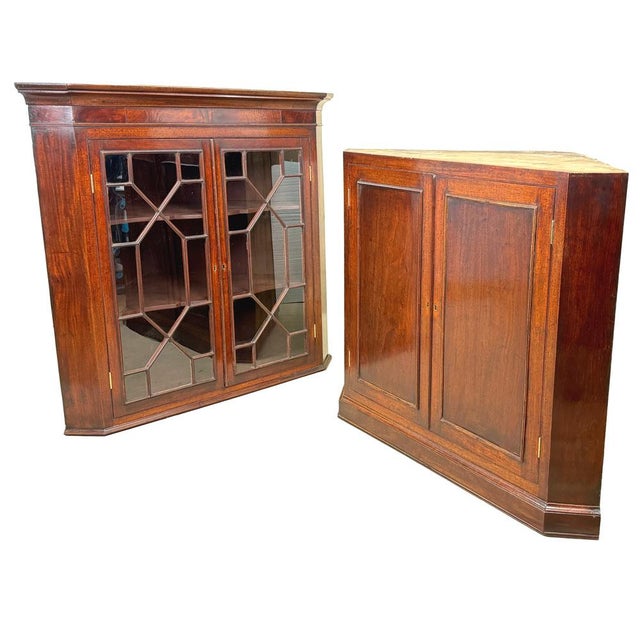 Corner cupboards, or cabinets, dependent on whether their doors are glazed or not, are the perfect answer for those...