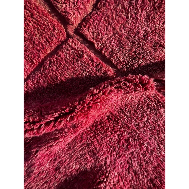 Textile Moroccan Checkered Pink Wool Rug For Sale - Image 7 of 14