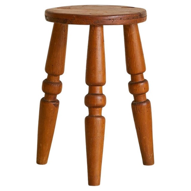 French Hand-Carved Wooden Tripod Stool, 1950s For Sale - Image 16 of 18