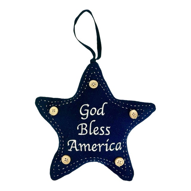 1990s Vintage Americana Arts & Crafts Patriotic Star Door Knob Hanger Holiday Accent - 4th of July For Sale