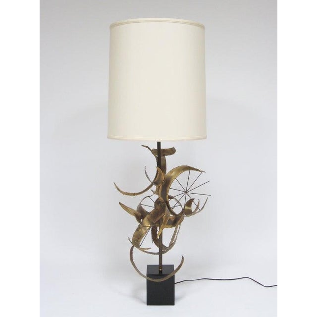 Mid 20th Century Brutalist Sculptural Table Lamp by Laurel For Sale - Image 10 of 10