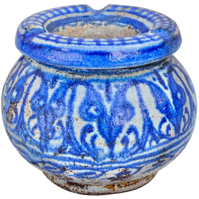 French Country Early 20th Century Handcrafted Moroccan Blue-Patterned Ceramic Ashtray For Sale - Image 3 of 7