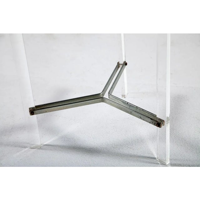 Small Postmodern Acrylic Glass Side Table, in Very Good conditions. Designed 1970 to 1979