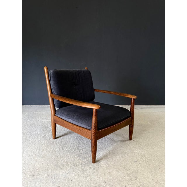 Vintage Midcentury Modern Dutch Design Lounge Chair. Made in the Netherlands, 1960's period. Solid oak constructed and...
