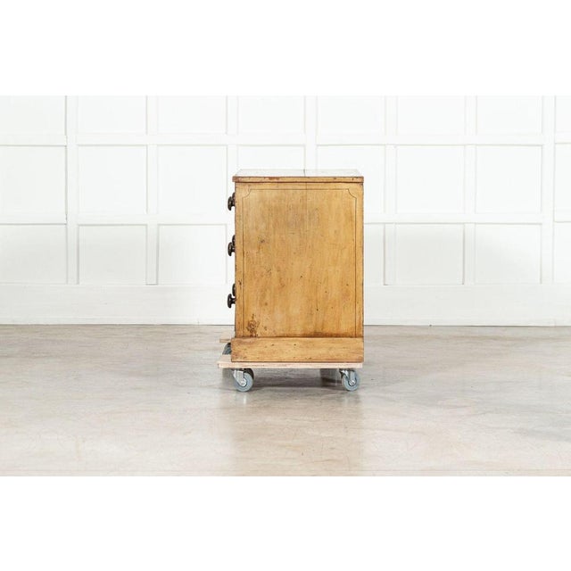 Early 19th Century Regency English Painted Pine Chest Drawers, 1810 For Sale - Image 5 of 14