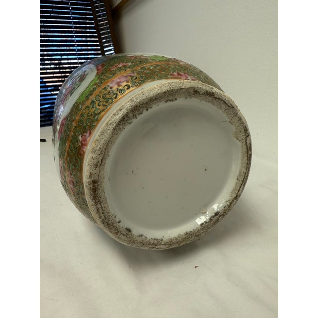 Antique 1850-1860 Rose Medallion Vase For Sale In Richmond - Image 6 of 8