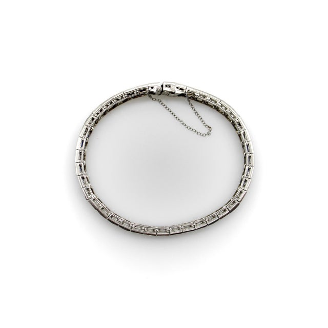 Art Deco Diamond and Sapphire Line Bracelet With Zig-Zag Pattern For Sale - Image 4 of 10