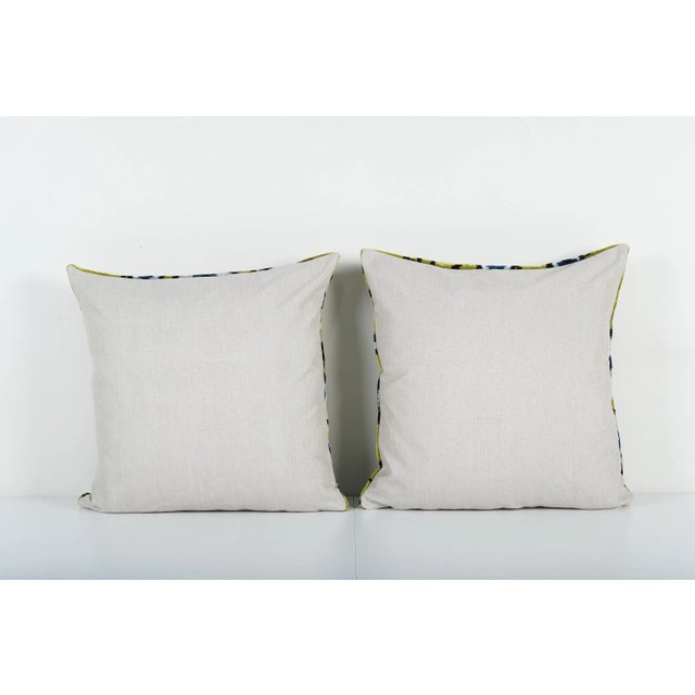 Ikat Eye Pilloe Cover - A Pair For Sale - Image 4 of 4