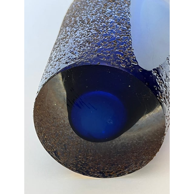 Mid Century Modern Modern Cobalt Blue Glass Vase in the Style of Murano Alessandro Mandruzzato Sommerso Texture Glass For Sale - Image 13 of 14