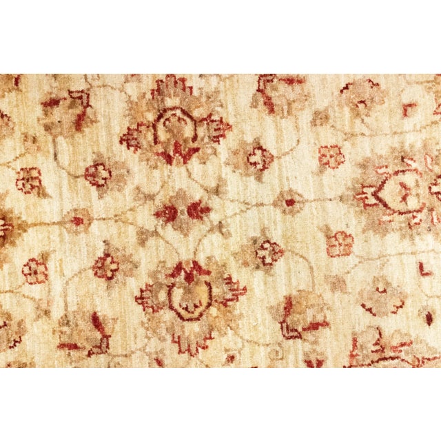 Middle Eastern Rug in Wool For Sale - Image 5 of 10