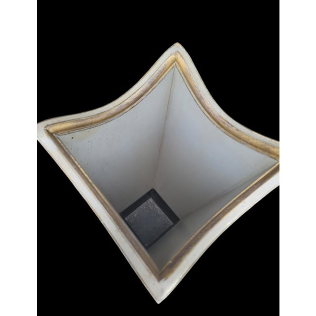 Maison Baguès Vintage French, Neo- Classical Large Laurel Leaf Scalloped Edge Umbrella Stand For Sale - Image 4 of 6