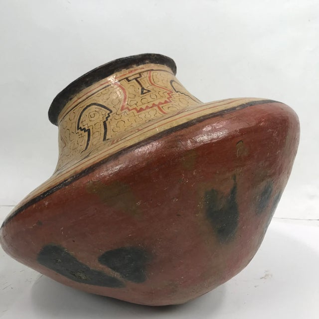 Tan Early 20th Century Authentic Antique Shipibo Peruvian Pot For Sale - Image 8 of 10