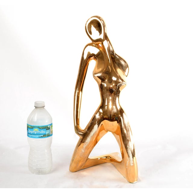1986 Bohemian Jaru Cubist Nude Ceramic Woman Sculpture Distressed Gold Finish For Sale In Miami - Image 6 of 14