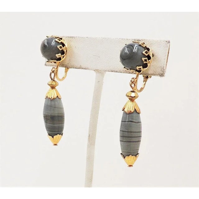Vintage 1960s Castlecliff Faux-Grey Agate Pendant Clip Earrings - 2 Pieces For Sale In Philadelphia - Image 6 of 12