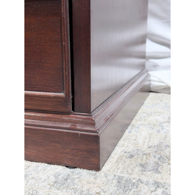 Late 20th Century Sligh Mahogany Traditional File Cabinet Chest For Sale - Image 9 of 10