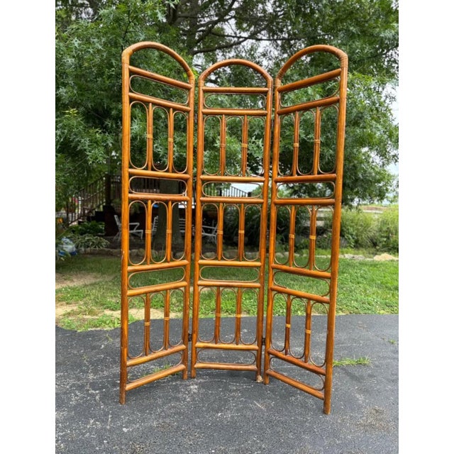 Really cool bamboo & rattan 3 panel room divider screen. It is in perfect vintage condition other than one slight...