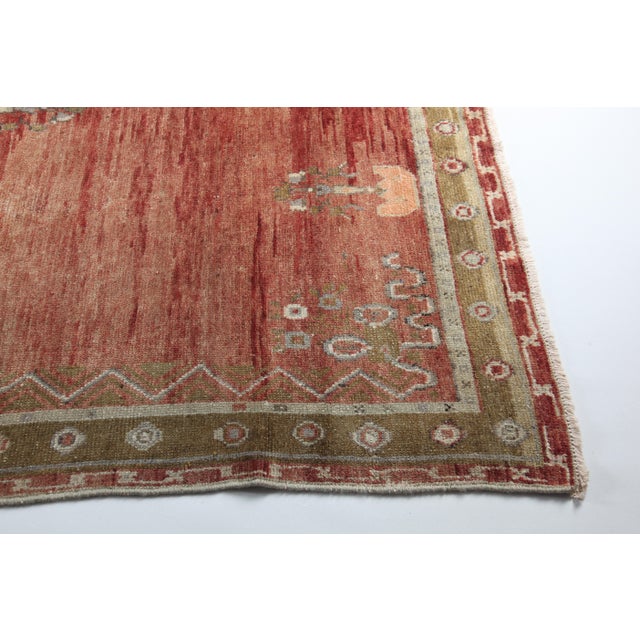 Brick Red Handwoven Vintage Turkish Sivas Rug – Soft Red Palette & Floral Medallion -5' 8'' X 9' 6'' For Sale - Image 8 of 14