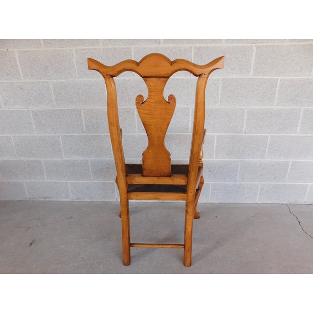 New England Style Figured Maple Lyre Back Arm Chair Attributed to William Savery For Sale - Image 11 of 17