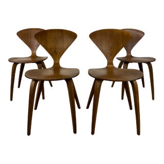 Mid Century Style Set of 4 Bentwood Chairs by Norman Cherner For Sale