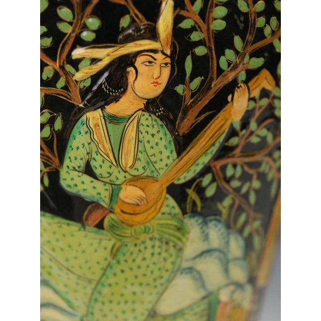Indian Kashmiri Papier-Mâché Table Lamp with Hand-Decorated Romantic Scenes, 1930 For Sale - Image 6 of 13