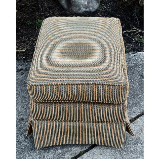 Vintage Ethan Allen Skirted & Pleated Bottom Ottoman W/Herringbone Fabric For Sale In Philadelphia - Image 6 of 12