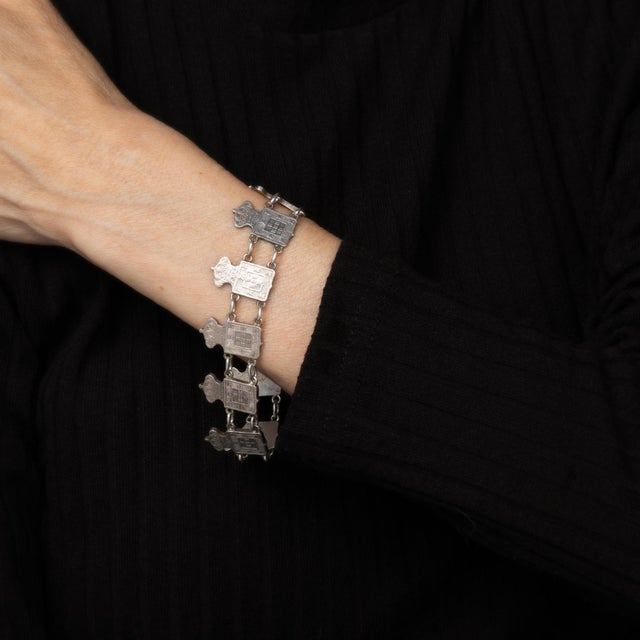 Mid-Century Modern Vintage Portuguese Bracelet Royal Coat of Arms 833 Silver 7" Mid Century Jewelry For Sale - Image 3 of 4