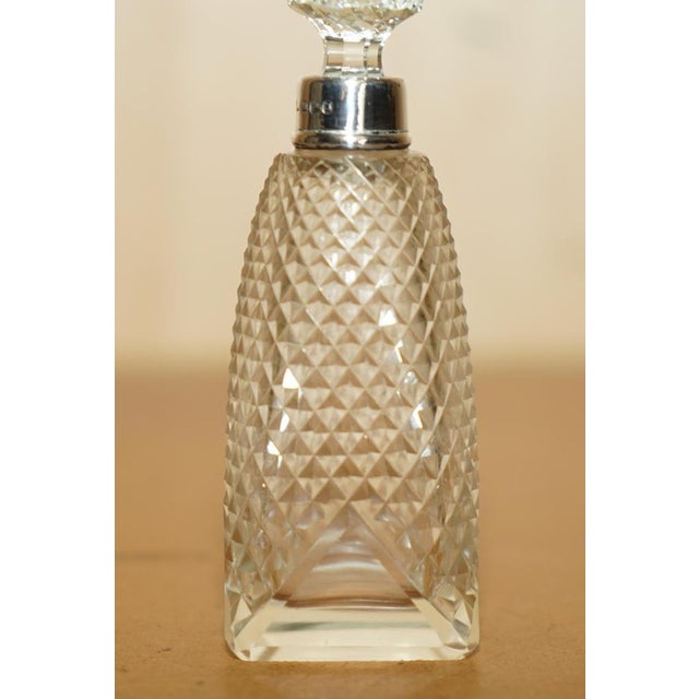 Metal Antique Sterling Silver Perfume Bottle in Cut Glass Crystal, 1890 For Sale - Image 7 of 16