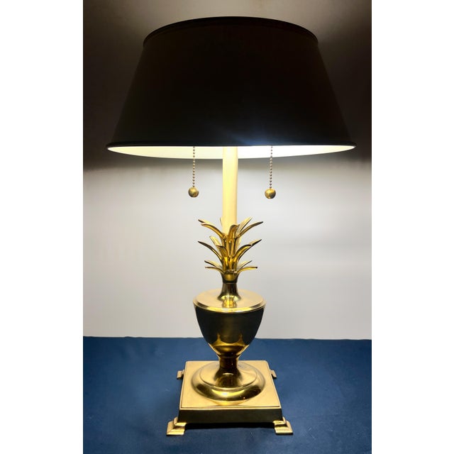 Vintage Frederick Cooper Style Hollywood Regency Brass Pineapple Table Lamp With Diffuser Shade For Sale - Image 9 of 10