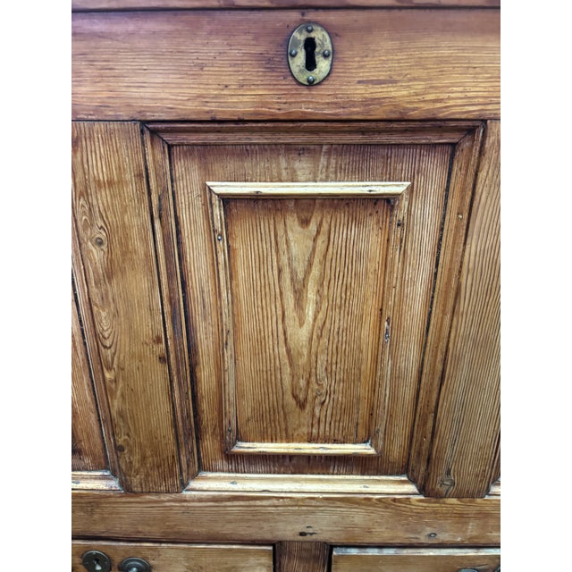 English English Pine Blanket Chest, 19th Century For Sale - Image 3 of 17