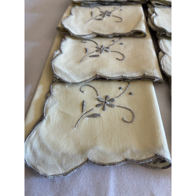 Vintage Ivory Cotton Napkins With Gray Floral Embroidery, Set of 8 For Sale - Image 4 of 8